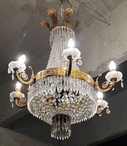 LAMP245 - N. 4 Ballonförmige Kronleuchter, zwei kleinere cm 75 x H 90 und zwei größere cm 90 x H 100